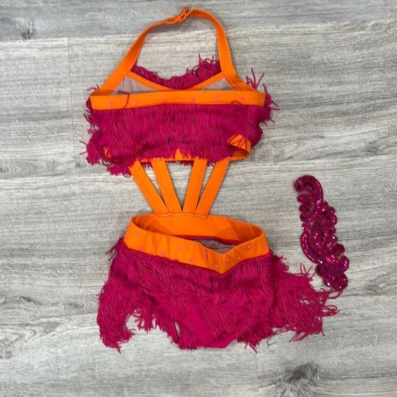 Adorable kids flapper costume size intermediate child. Only worn once - Picture 3 of 7